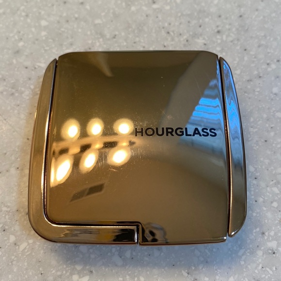 Hourglass Other - Hourglsss ambient lighting blush in shade Diffused Heat